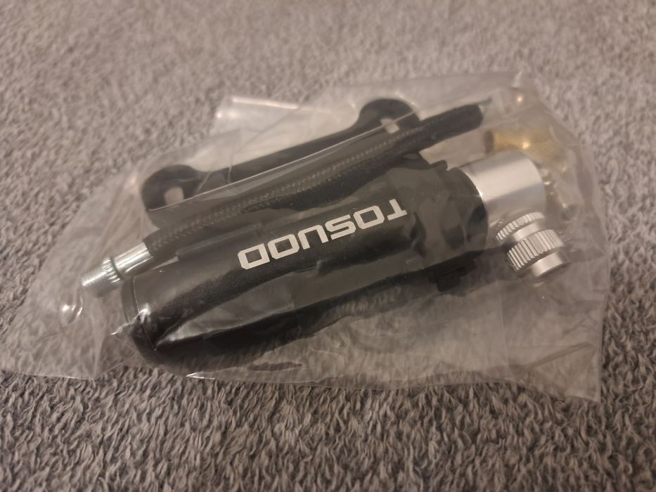 Pompka rowerowa TOSUOD Mini Czarna 50gram + Adapter Presta AV NOWA