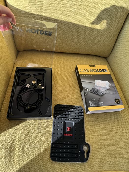 автомобільний тримач-килимок Remax Car Holder RC-CS101