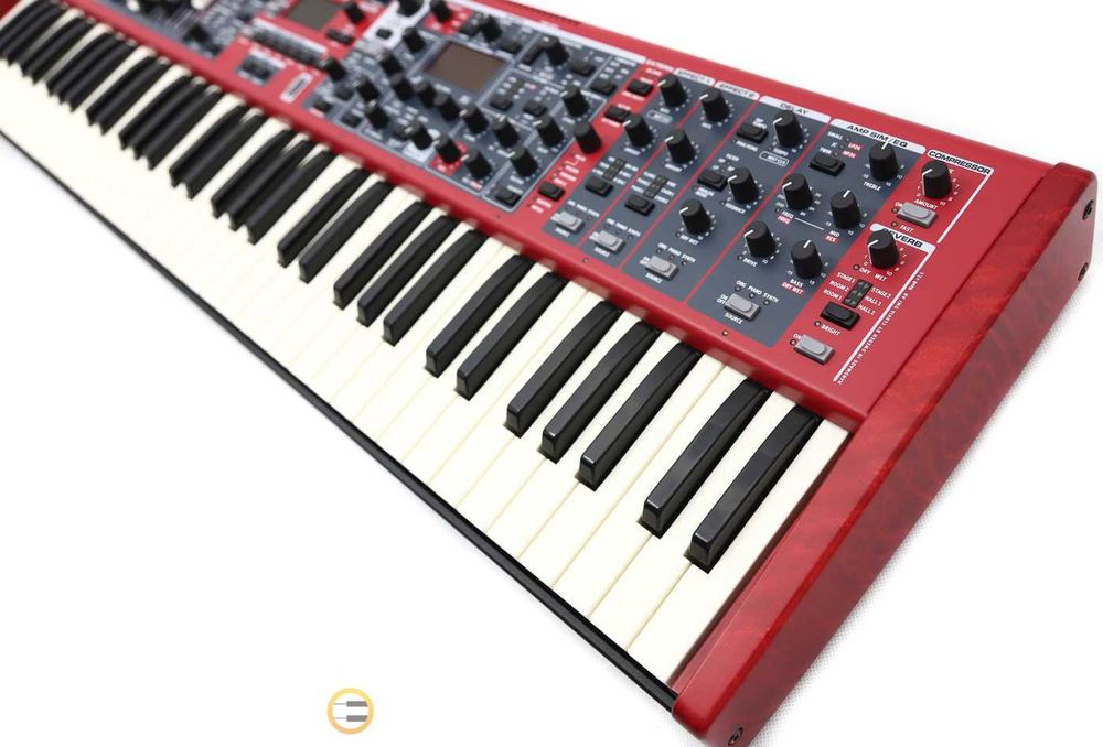 Nord lead 2 ジャンク　ケースとマニュアル付き Nord lead 2 ジャンク ケースとマニュアル付き