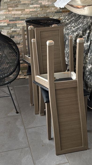 Conjunto de Mesa de Jantar + 4 Cadeiras (Conforama Boston) - Preço Negociavel