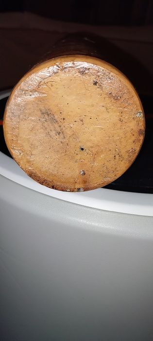 Garrafa antiga de gin em barro