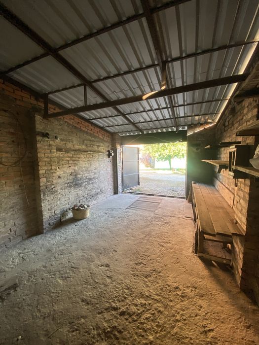 Продаж цегляний гараж