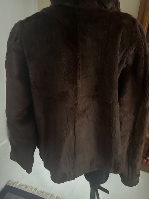 Futrzana kurtka do bioderka