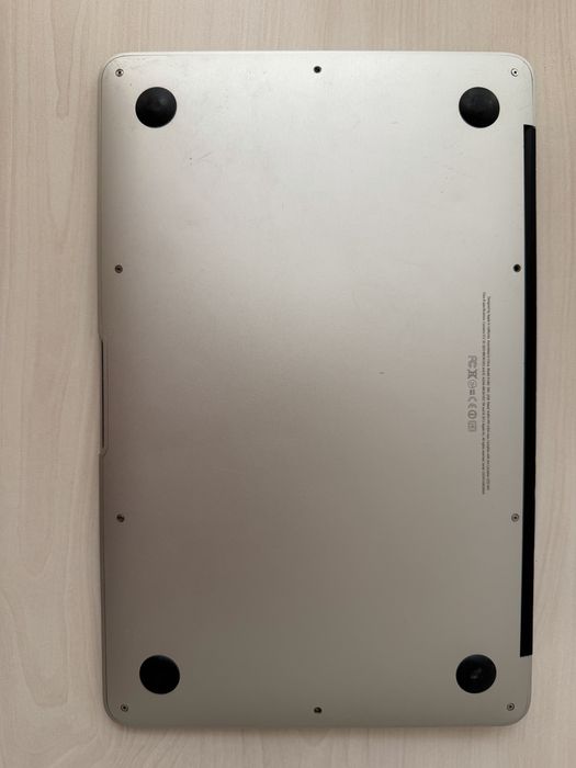 MacBook Air 2012 року