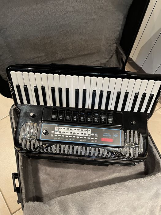 Accordion64737760189058122