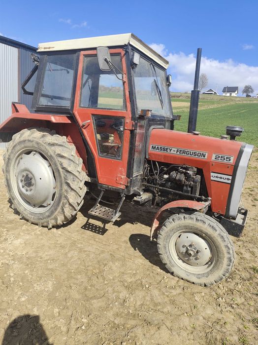 Massey Ferguson 255