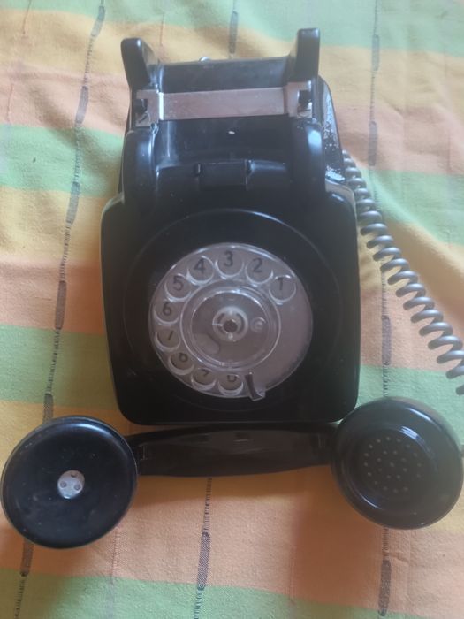 Telefone antigo para colecionismo