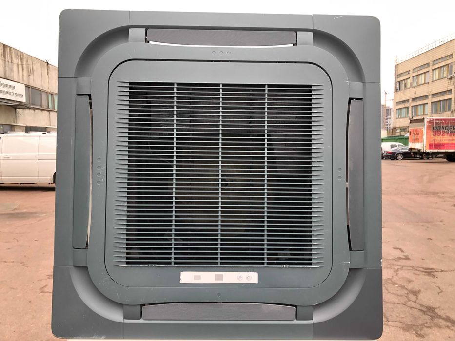 Кондиционер инвертор "24" кассетный б/у до 80 м2 монтаж сервис