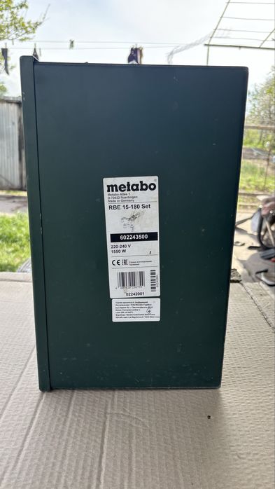 Стрічкова шліфувальна машина для труб Metabo RBE 15-180 Set