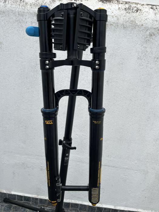 suspensão downhill ohlins dh38 29"