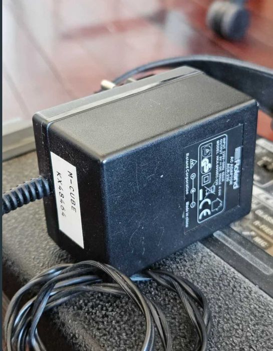 Roland Micro Cube Amplificador Portátil Pilhas /DC