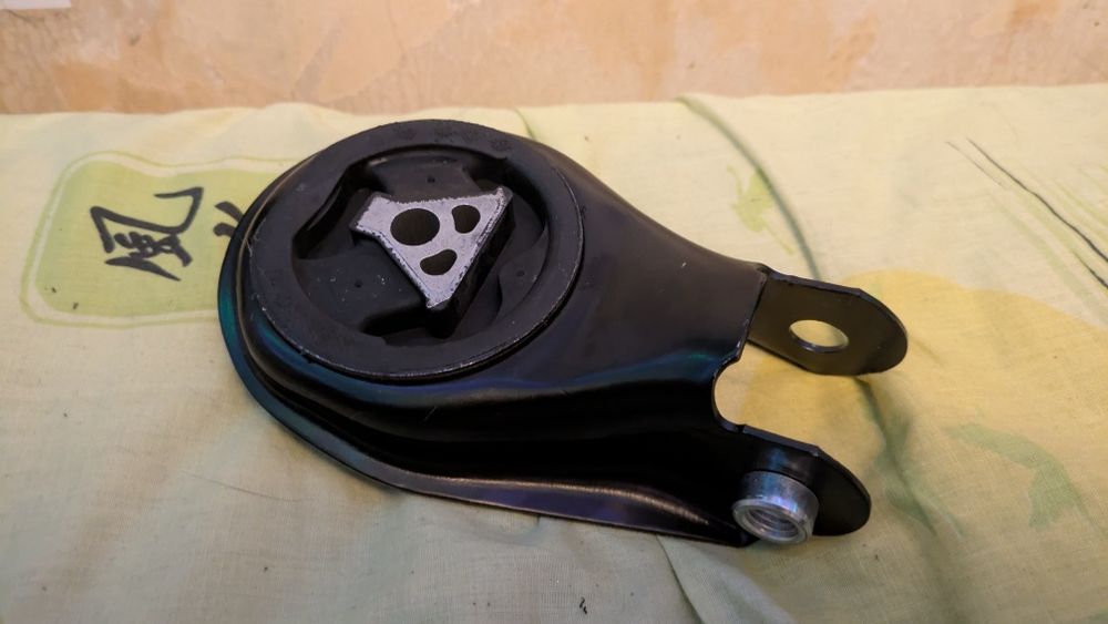 Подушка КПП ford c-max