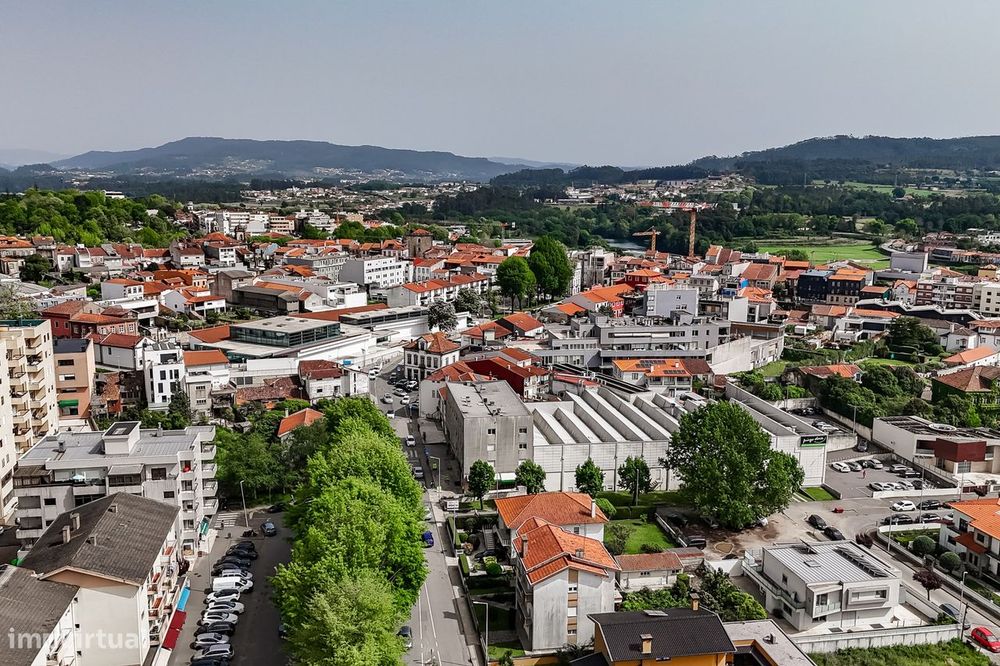 T3 no Centro de Barcelos, com Suíte e 3 frentes