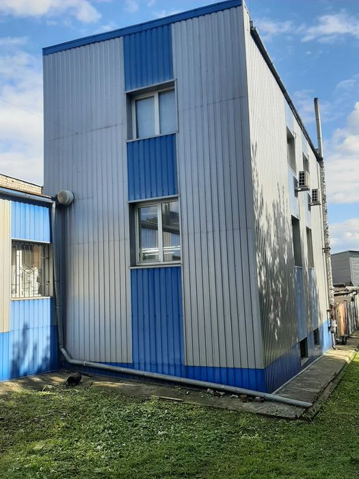 Продаж нежитлової будівлі в Новобавар р-ну  м.Вокзальна - 1832,2 кв.м.