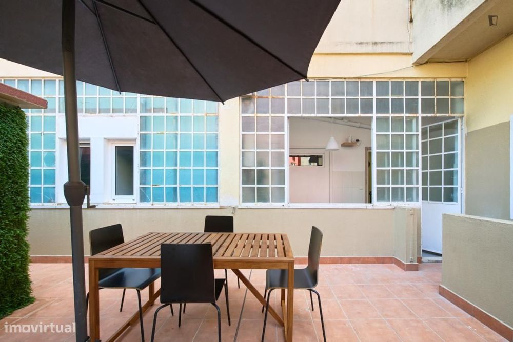 Quarto - localizado em Alameda Lisbon