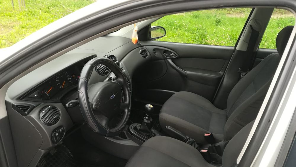 Sprzedam Forda Focusa 1.8 diesel dobry motor auto w kombi