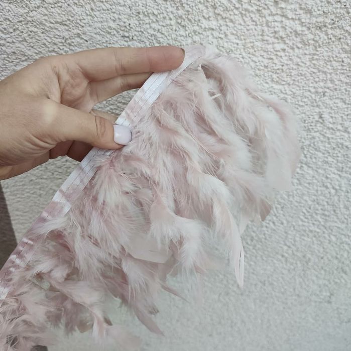 Перья индюка, перьевая тесьма, пір'я страуса, тасьма, перья страуса