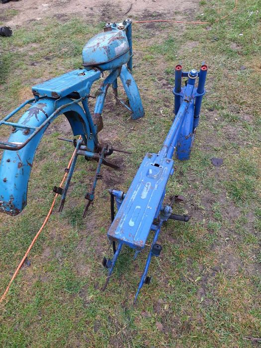 WSK 125 rama komar części