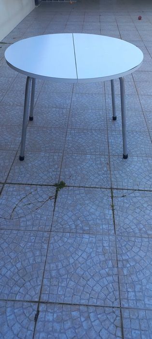 Mesa de cozinha com 4 cadeiras