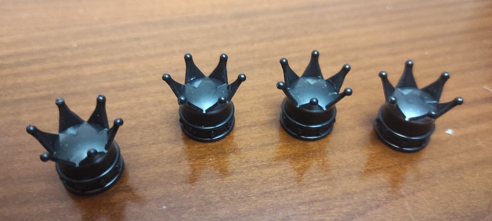 Колпачки на нипель" Корона"