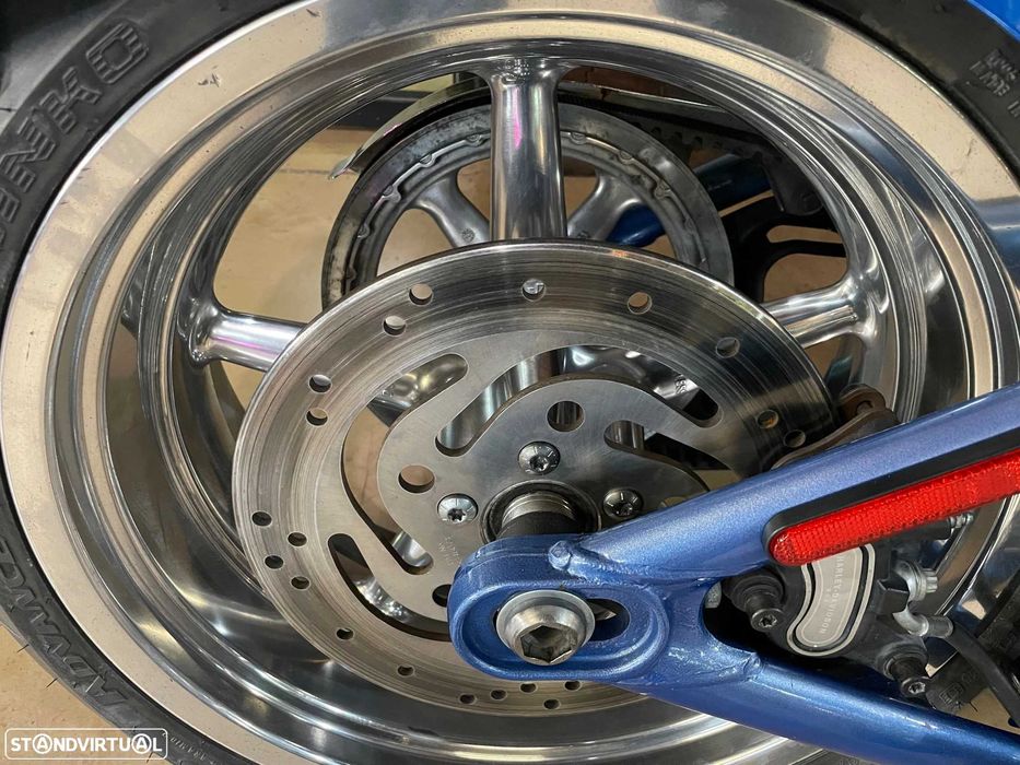 Harley-Davidson Softail Rocker C (FXCWC)