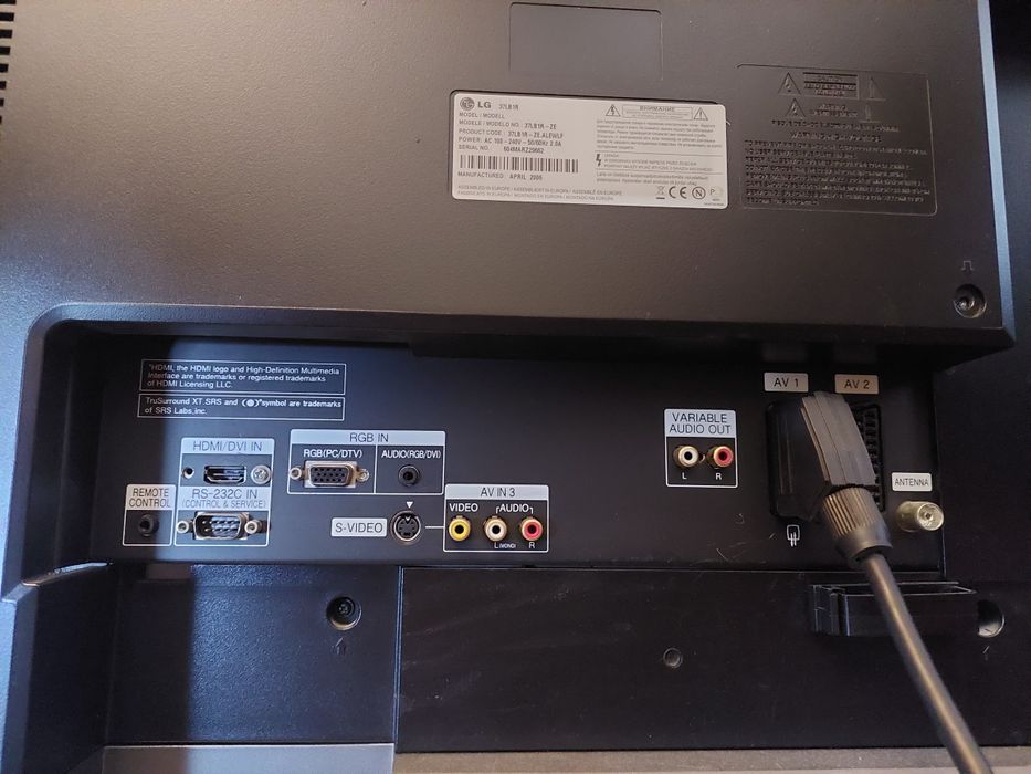 Telewizor LG 37 cali stereo.