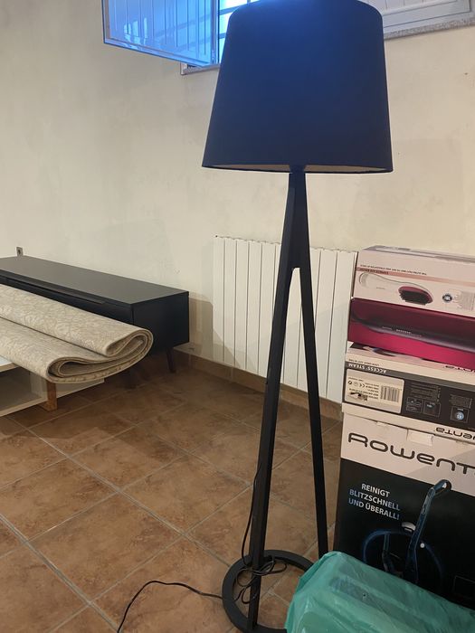 Vários móveis e decoração