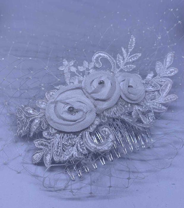 nowa ślubna ozdoba grzebyk mały stroik koronka woalka panna młoda szyk