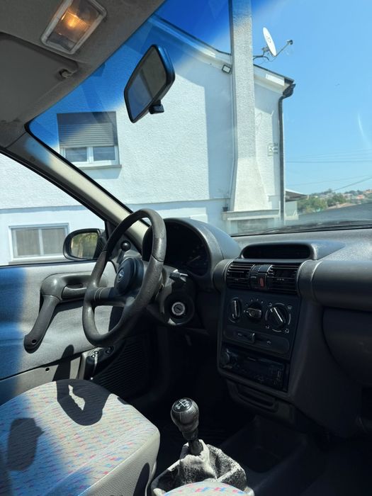 Opel corsa 1.2i