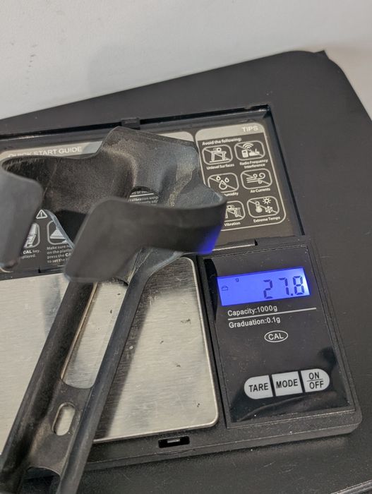 Koszyk na bidon Giant Aero Carbon 28g