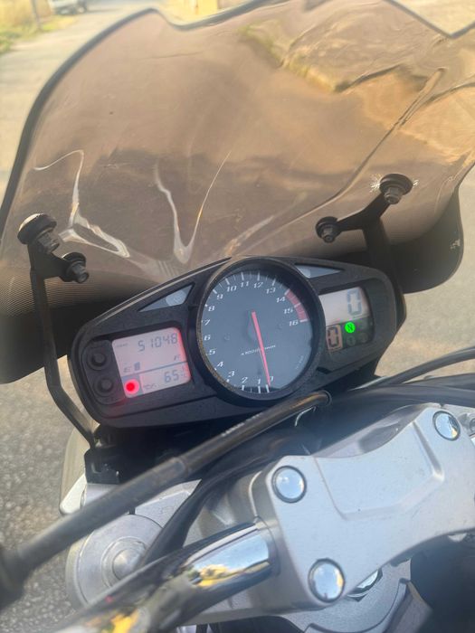 Súzuki gsr 600 como nova