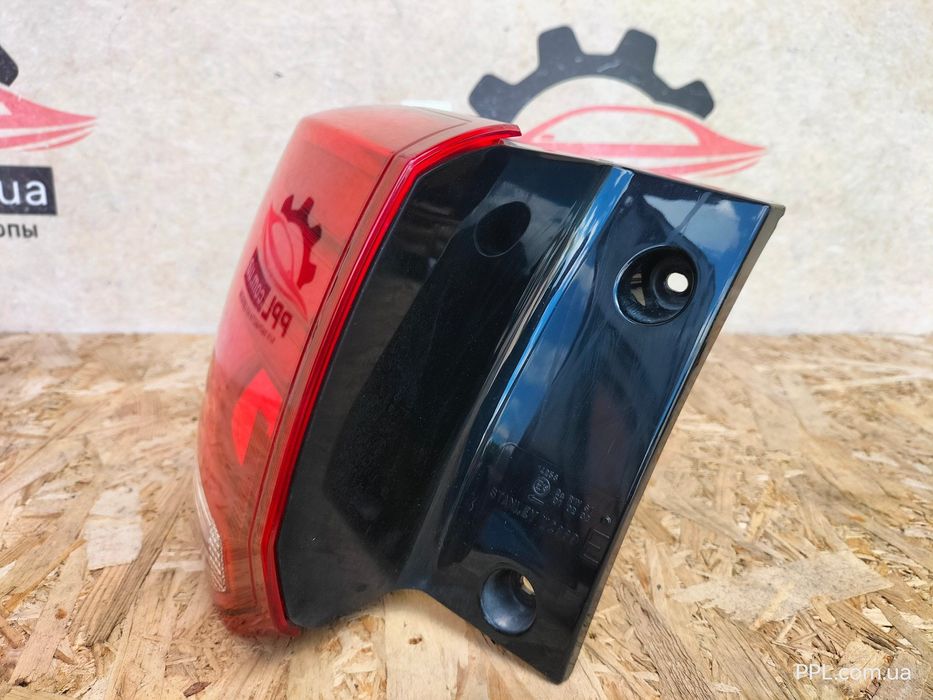 Mitsubishi Outlander III 2015- фонарь задний левый в крыло