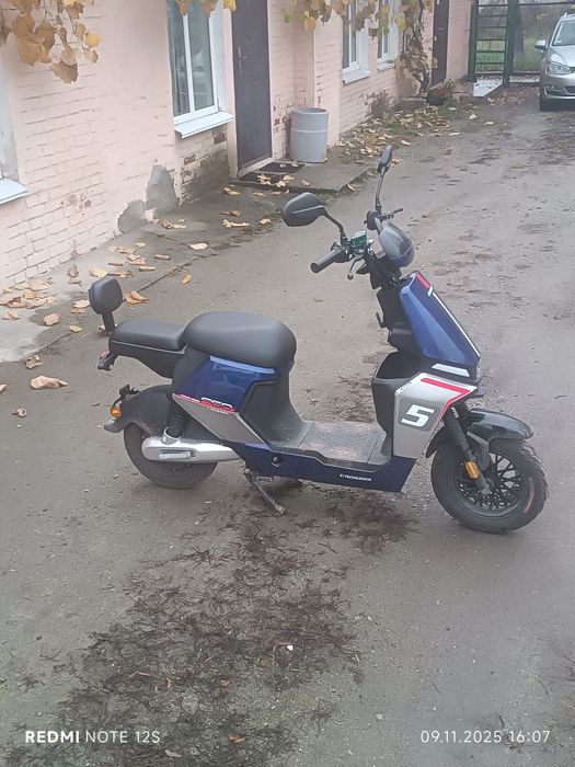Продаю електро скутер