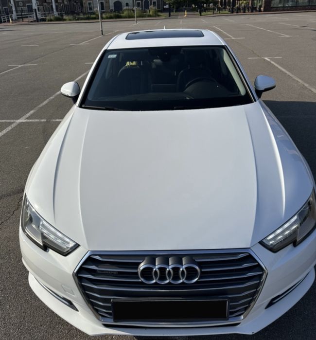 Автомобіль Audi A4