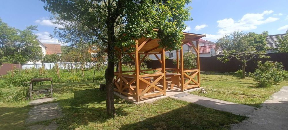 3 кімнати (з окремими санвузлами) у будинку без господарів побл. басей