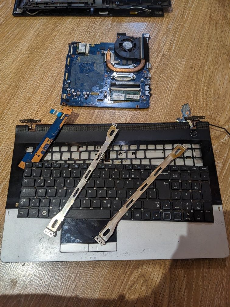 Samsung np300/Asus 550C/x552/r510/ 15-17дюймов,запчасти,dell 7250 5270: ...
