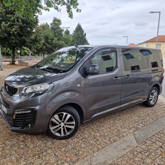 Peugeot Traveller Aloure 8 lugares