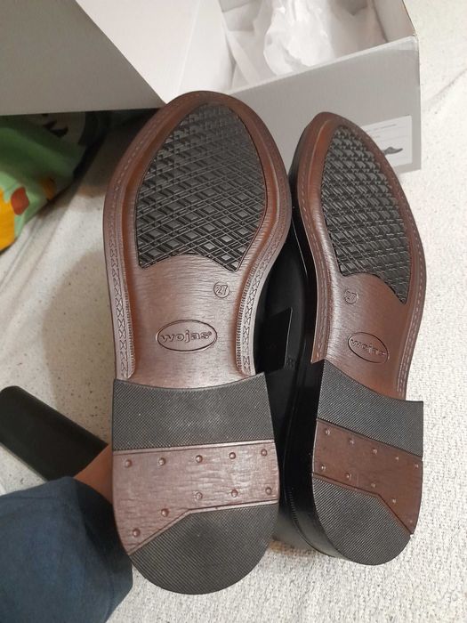 Wojas pantofel rozmiar 42 nowe