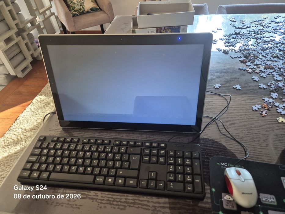 Mini PC / All-in-One Primux Táctil 17.3" (4GB RAM / 281GB SSD)