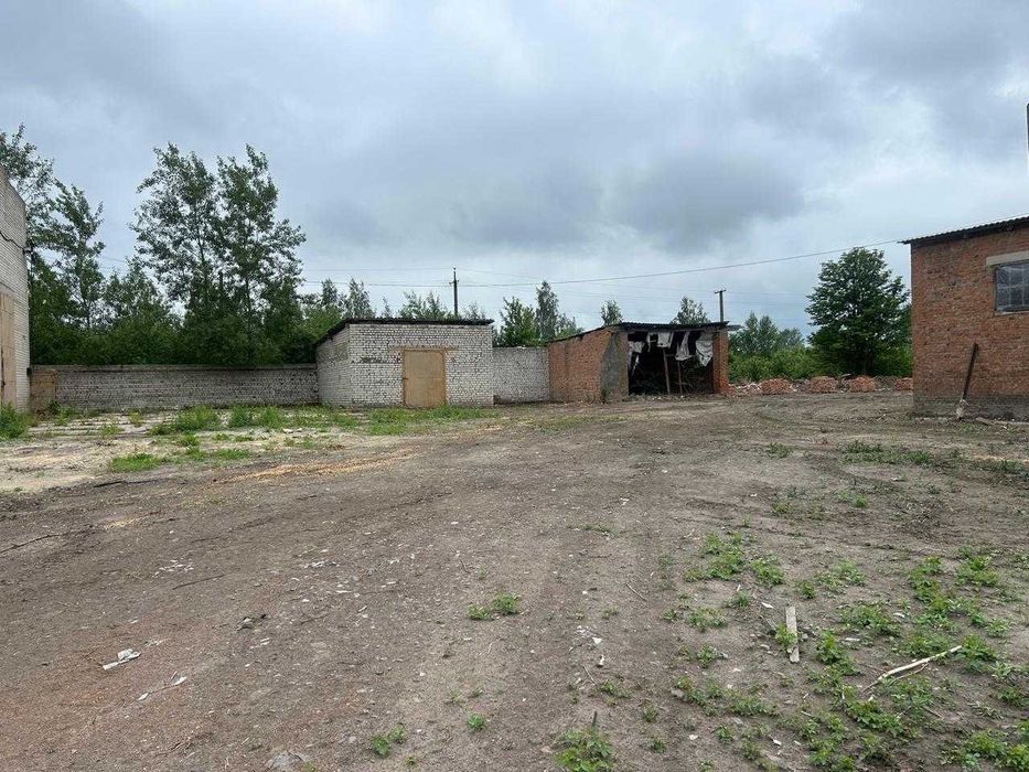 Продаж виробничо-складської комерційної бази в с.Звірів Луцького р-ну