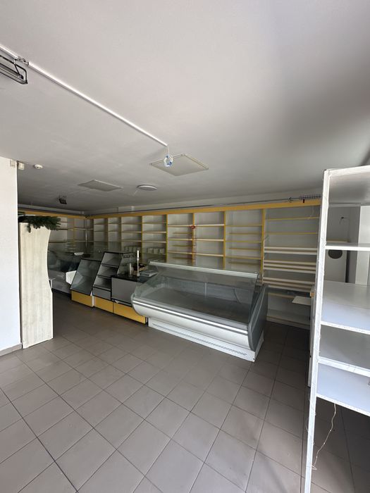 Продам обладнаня холодильник камери вітрини касові прилавки стелажі меблі