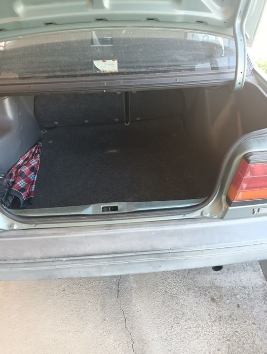 Nissan Sunny — fotografia 7