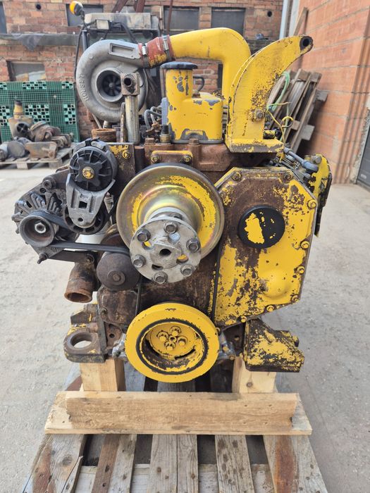 Silnik komatsu S6D102-1, pc 210 części