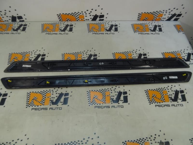 Conjunto de frisos BMW 1 (F21)
