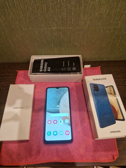 Продам samsung A12