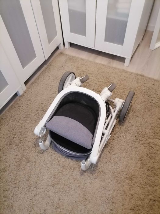 Carrinho de bebé c/ ovo em muito bom estado