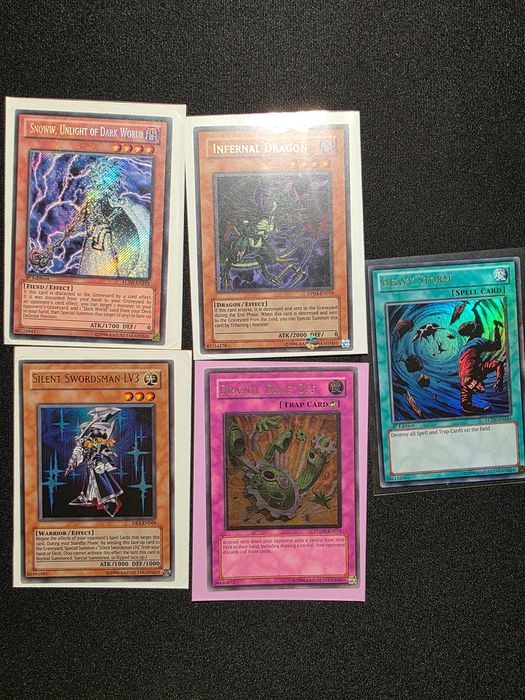 Várias Cartas Yu-Gi-Oh!