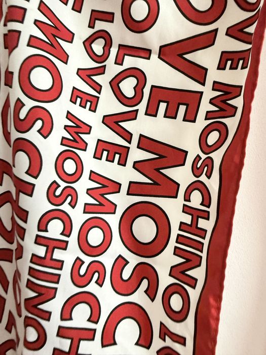 Love moschino chusta napis szal jedwab