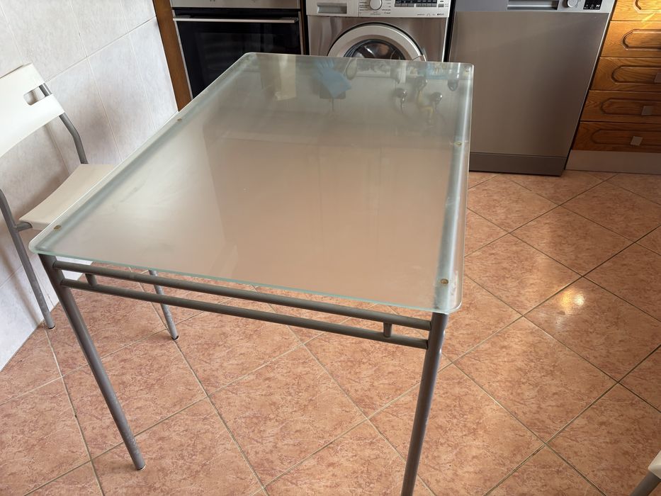 Mesa cozinha bom preço com 2 cadeiras