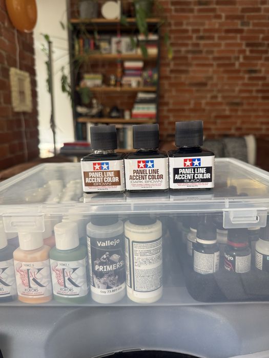 Tamiya Panel Line: Black/Dark brown/Brown